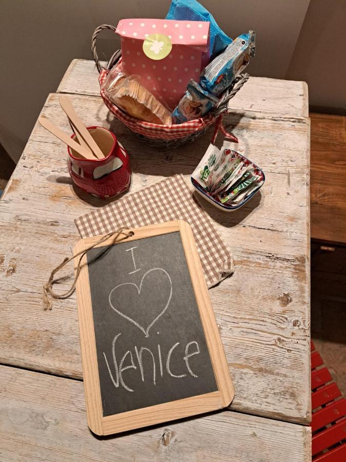 Kristj'S Art Appartamento Venezia Esterno foto